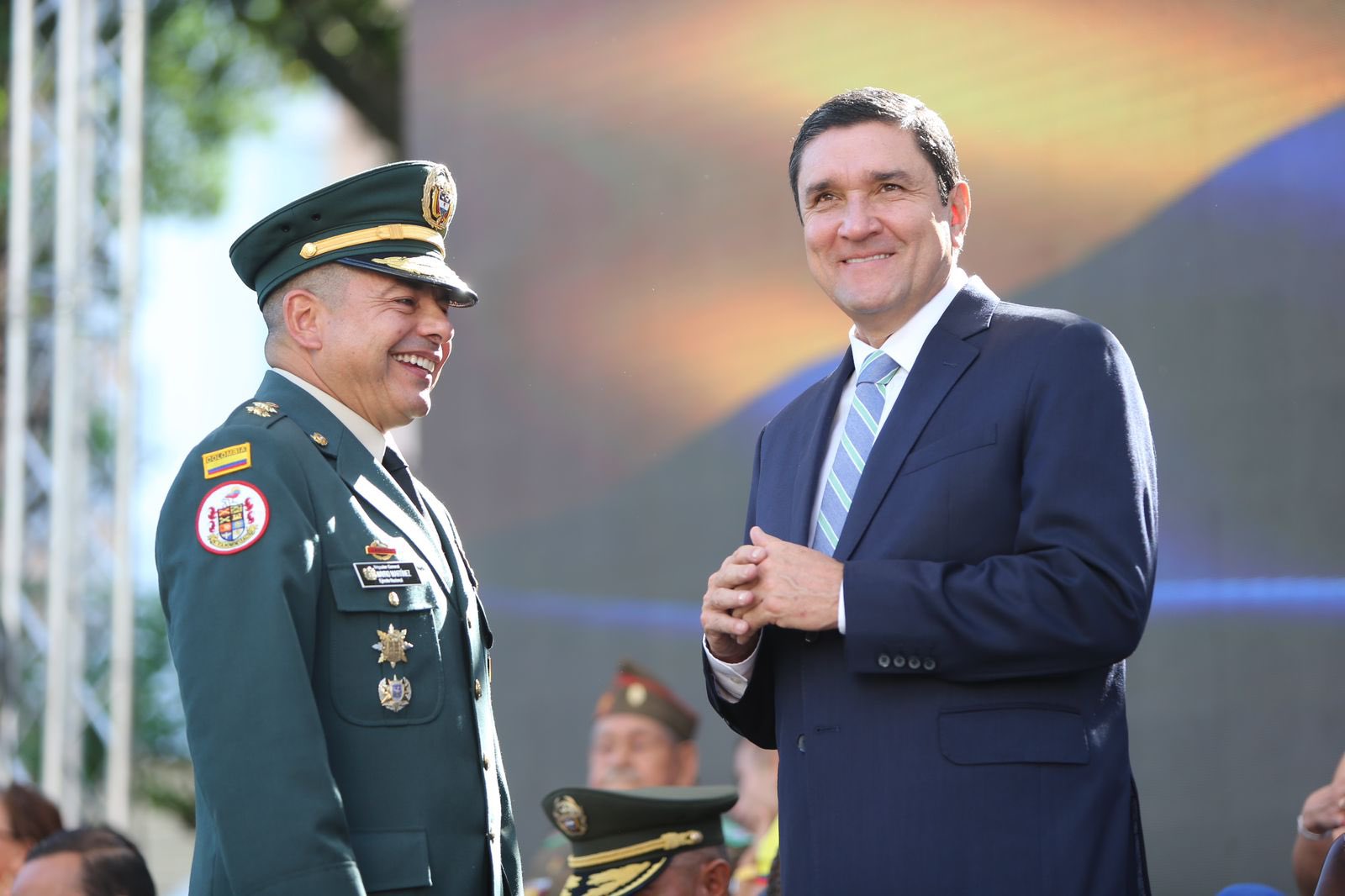 Alcalde de Bucaramanga, 200 políticos y líderes increpan al presidente